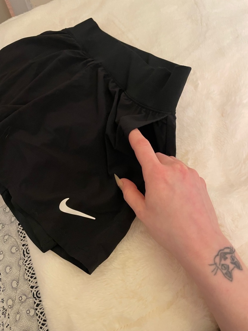 Nike Women’s Black Athletic Layered Running Shorts with Swoosh XS NWOT Pockets - Picture 15 of 16